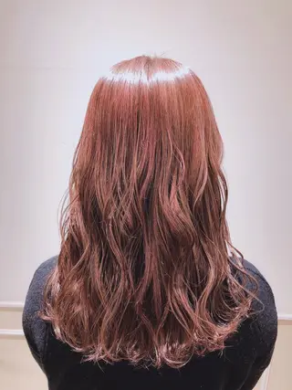 ロング カラー レイヤー×艶髪特化 マネージャー安藤光司のヘアスタイル