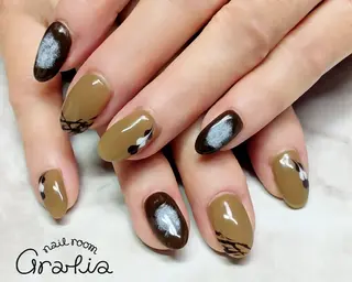 ネイル nail room gratia のネイルデザイン