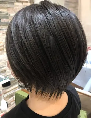 ショート 酸性ストレート特化× 艶髪師/及川のヘアスタイル