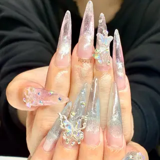 ネイル VOGUE ×SWANのネイルデザイン