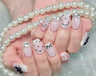 ネイル 🦋 Queenieのネイルデザイン
