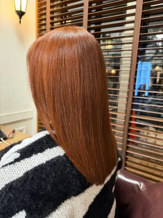ショート カラー 石川 沙蘭のヘアスタイル