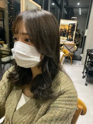 ミディアム カラー 似合う髪型見つけます AYAKAのヘアスタイル