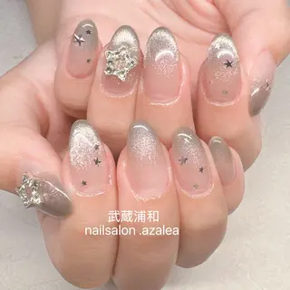 ネイル R inのネイルデザイン