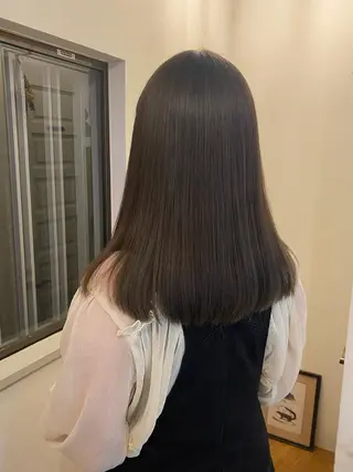 カラー ムナカタ アカリのヘアスタイル