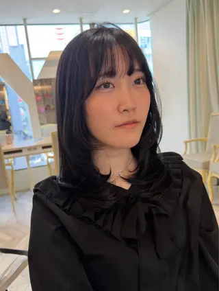 ミディアム 小顔レイヤー/ ベージュ🤍Rieのヘアスタイル