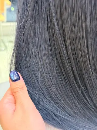 ロング クロギ リョウのヘアスタイル