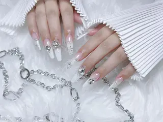 ネイル 🩷Yun nail Salon 本店🩷のネイルデザイン