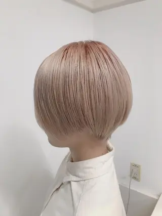 ショート カラー lani ブリーチ /ダブルカラーのヘアスタイル