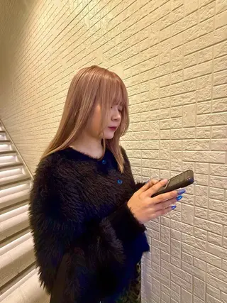 カラー Lafith 日隈悠星のヘアスタイル