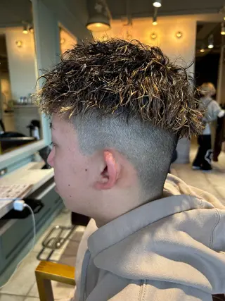 パーマ メンズ 深田 幸暉のヘアスタイル