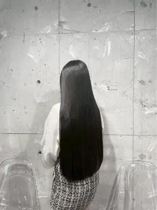 Mio 暗髪/髪質改善🖤のヘアスタイル