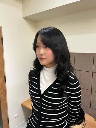 セミロング mao /HUI金山のヘアスタイル