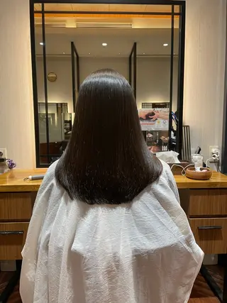 ロング 髙田 千華 髪質改善ストレートのヘアスタイル