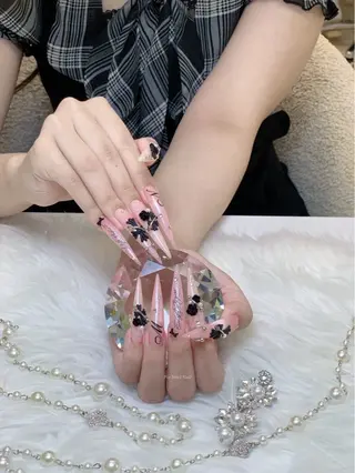 ネイル HANA 長さだしのネイルデザイン