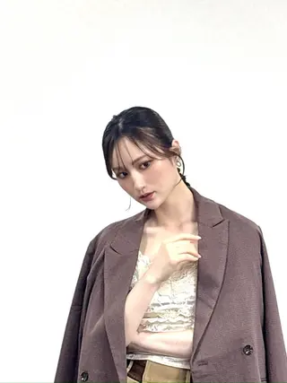 ロング カラー ヘアアレンジ 神品 幸音のヘアスタイル