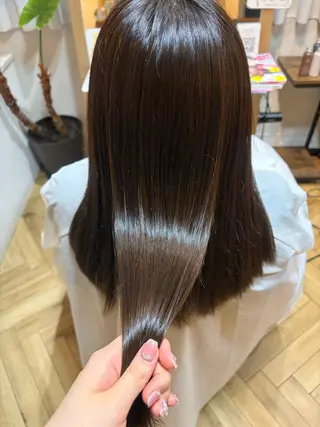 秋月友那　TR＆スパ モデル募集中のヘアスタイル