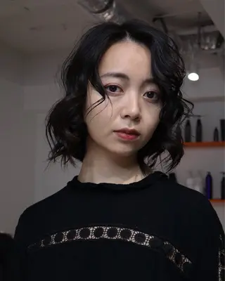 ミディアム カラー レイヤー/ブリーチ iwamiya岩見谷のヘアスタイル
