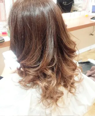 ミディアム セミロング ロング カラー EARTH 池田 雄太のヘアスタイル