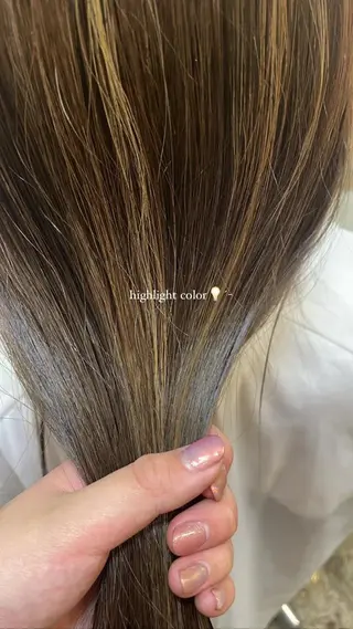 カラー 中村 帆花のヘアスタイル