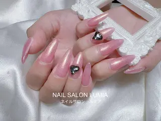 ネイル ネイルサロン ルミア Lumia 店長施術のネイルデザイン