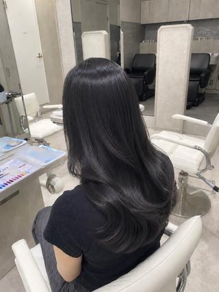 ロング 大川 夏緑のヘアスタイル