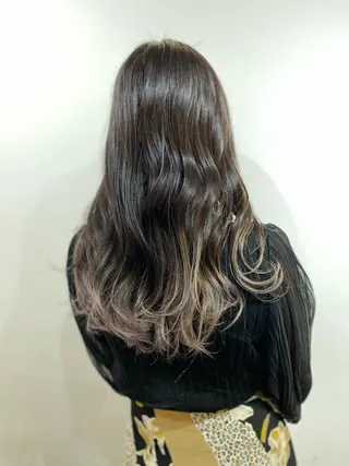 ロング カラー レイヤーカット 赤み消し　店長/大和のヘアスタイル