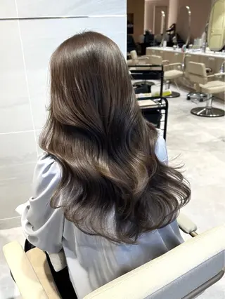 ロング カラー 透明感カラー🌿 グレージュ🐺陽介のヘアスタイル