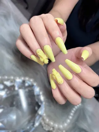 ネイル MADIA ZOEのネイルデザイン