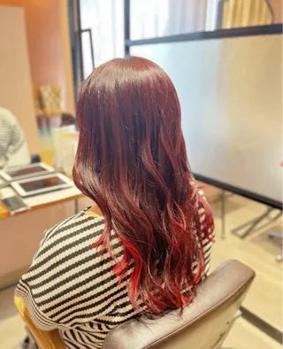 ロング カラー 梶 瑞希のヘアスタイル