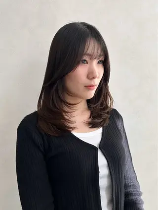 ミディアム 🌷横浜/レイヤー /艶カラー🌷のヘアスタイル