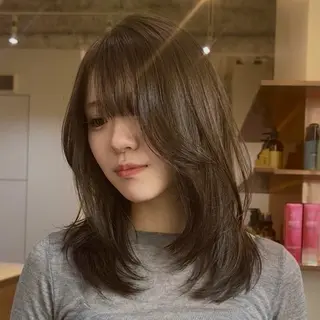 ミディアム 心美/ブリーチなし 透明感カラーのヘアスタイル