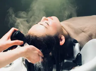 ロング 【天然ヘナ専門】市川 真一のヘアスタイル