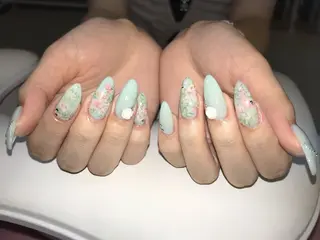 ネイル heaven_ carenのネイルデザイン