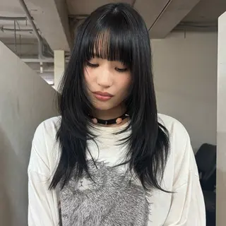 セミロング カラー 脩 子のヘアスタイル