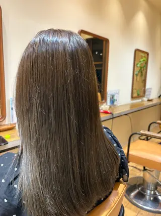 ロング おおはた　りゅう/ カラーのヘアスタイル