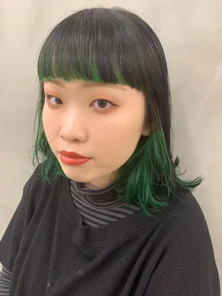 ショート カラー 💓パーマ，💗 レイヤーカットのヘアスタイル
