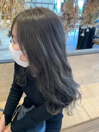 ロング カラー 比嘉 千咲のヘアスタイル