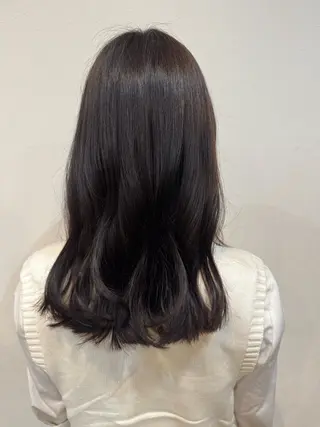 ミディアム 柘植 里那のヘアスタイル