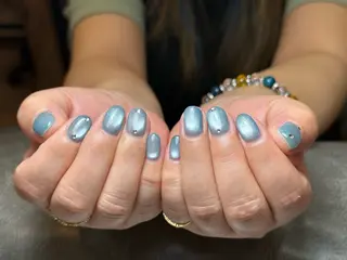 ミディアム Glossynail 〜爪屋〜のネイルデザイン