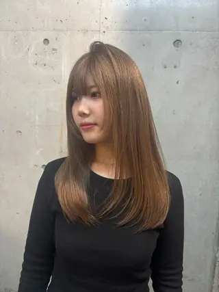 セミロング ココロ♩ハイトーン/ 暖色 大名のヘアスタイル