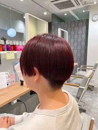 ショート カラー 白澤 流輝のヘアスタイル