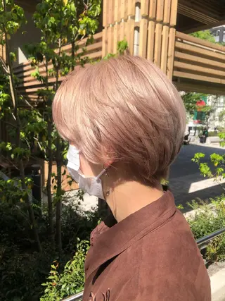ショート カラー 渋谷ケアブリーチ Suuのヘアスタイル