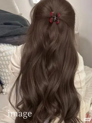 ロング カラー ヒジオカ リナのヘアスタイル