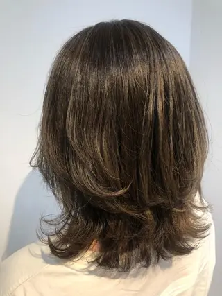 ミディアム カラー サワタ ミサのヘアスタイル