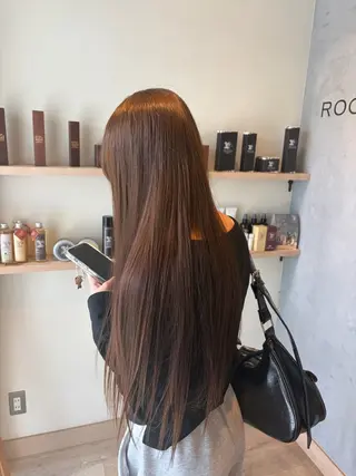 ロング アイナ ROCCOのヘアスタイル