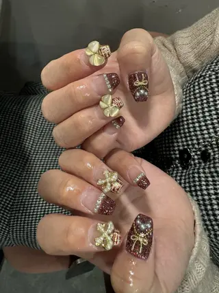 ネイル LAVISH 大和店 🤱子連れ大歓迎のネイルデザイン
