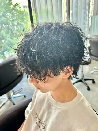ショート パーマ メンズ 【扱いやすいパーマ】 眞鍋拓己のヘアスタイル