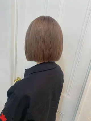 ショート カラー wakana/ 柔らかベージュカラーのヘアスタイル