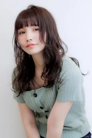 ミディアム カラー パーマ Luxbe hakataのヘアスタイル